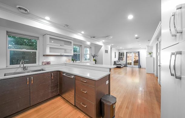 2388 Macdonald Street Kitsilano