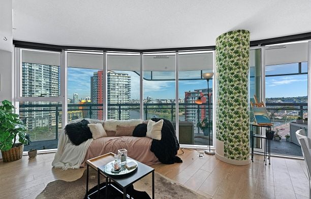 1284 87 Nelson Street Yaletown