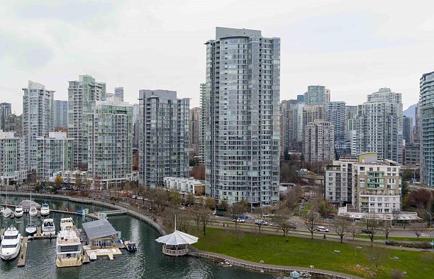 3805 1033 Marinaside Crescent Yaletown