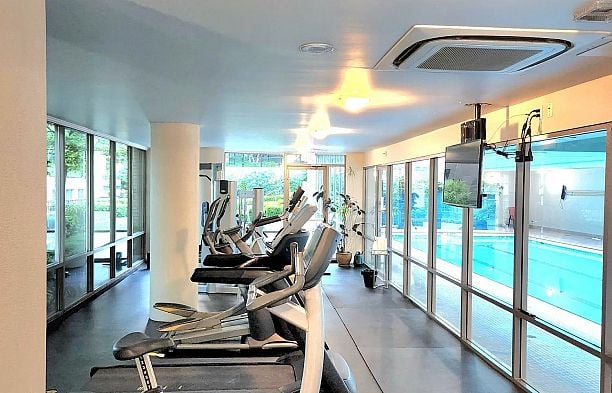 928 RICHARDS STREET, Vancouver BC V6B 3C1 Yaletown