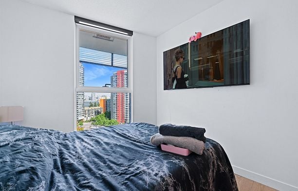 1284 87 Nelson Street Yaletown