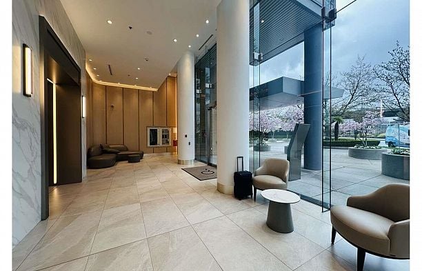 202 1033 Marinaside Crescent Yaletown