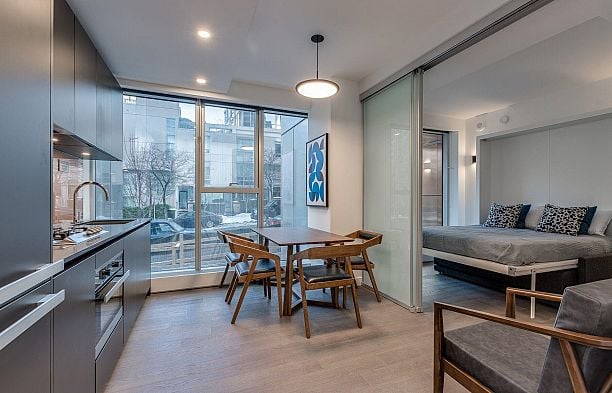 203 1480 HOWE STREET, Vancouver BC V6Z 1C4 Yaletown
