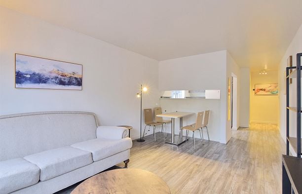 208 1540 HARO STREET, Vancouver BC V6G 1G6 West End VW