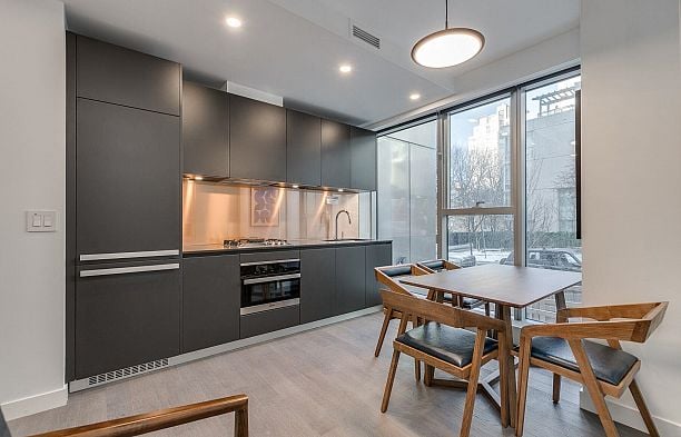 203 1480 HOWE STREET, Vancouver BC V6Z 1C4 Yaletown