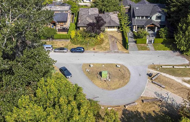 6180 Highbury Street Southlands