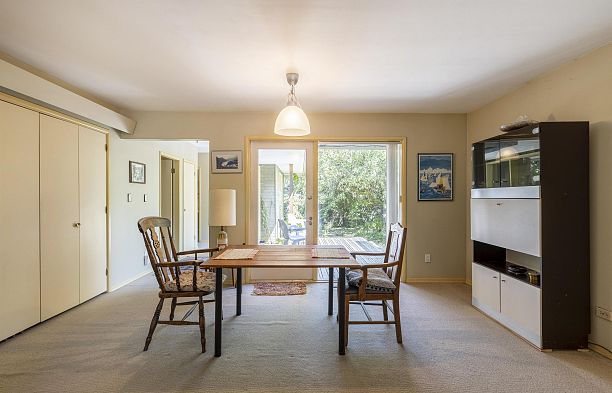 6180 Highbury Street Southlands