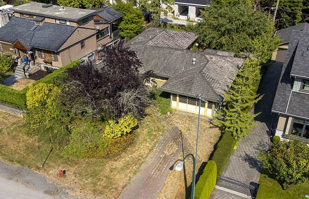 6180 Highbury Street Southlands