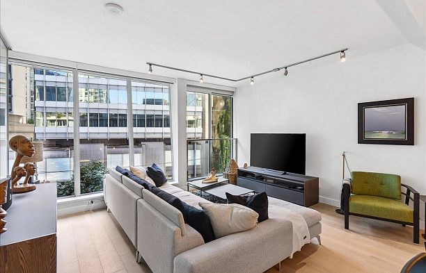 402 1477 W Pender Street Coal Harbour