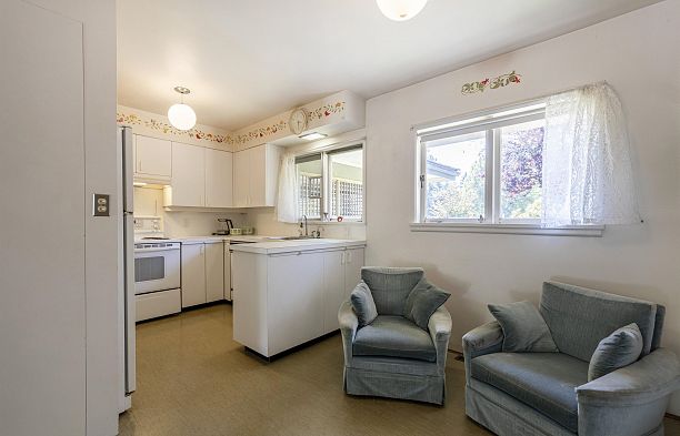 6180 Highbury Street Southlands