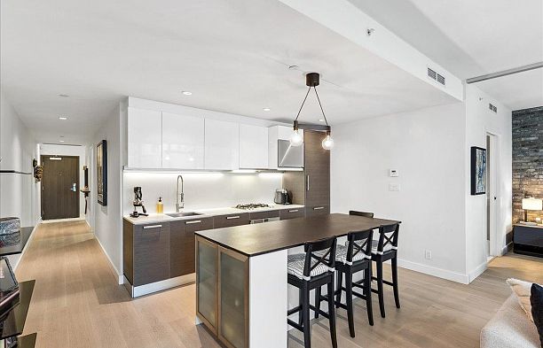 402 1477 W Pender Street Coal Harbour