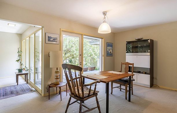 6180 Highbury Street Southlands