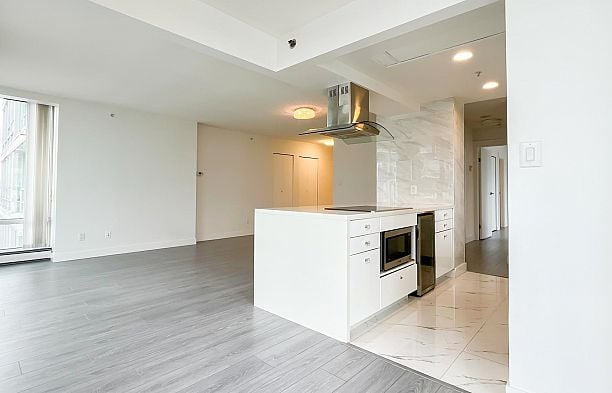 1602 1201 Marinaside Crescent Yaletown