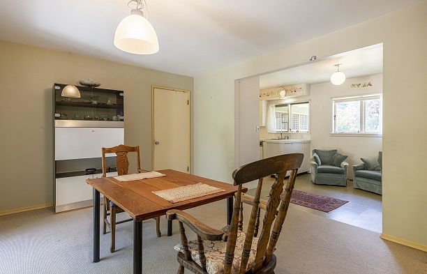 6180 Highbury Street Southlands