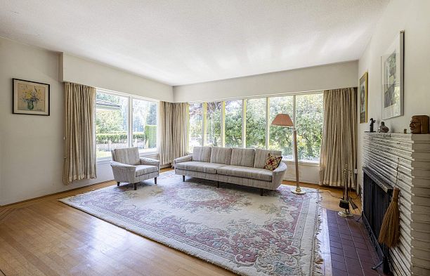 6180 Highbury Street Southlands