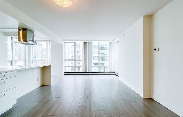 1602 1201 Marinaside Crescent Yaletown