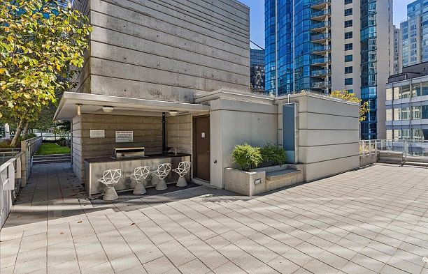 402 1477 W Pender Street Coal Harbour