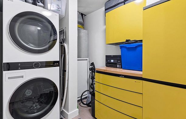 402 1477 W Pender Street Coal Harbour