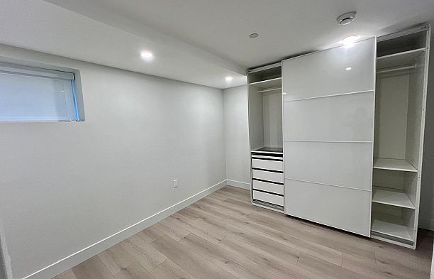 105 E 39TH AVENUE, Vancouver BC V5W 1J6 Main