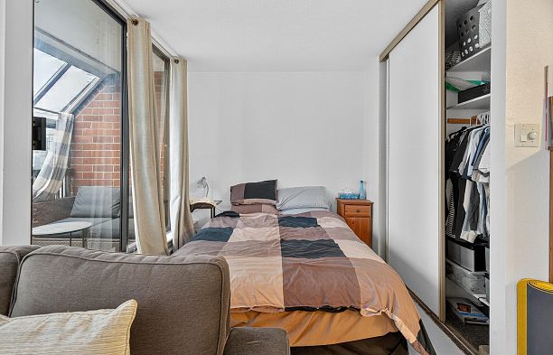 902 950 Drake Street Downtown VW