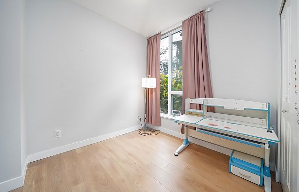 107 5638 Birney Avenue University VW