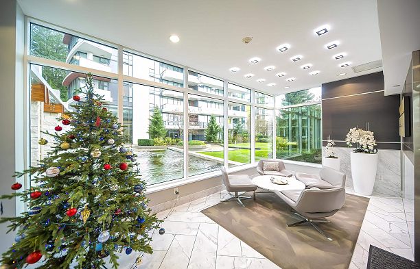 107 5638 Birney Avenue University VW