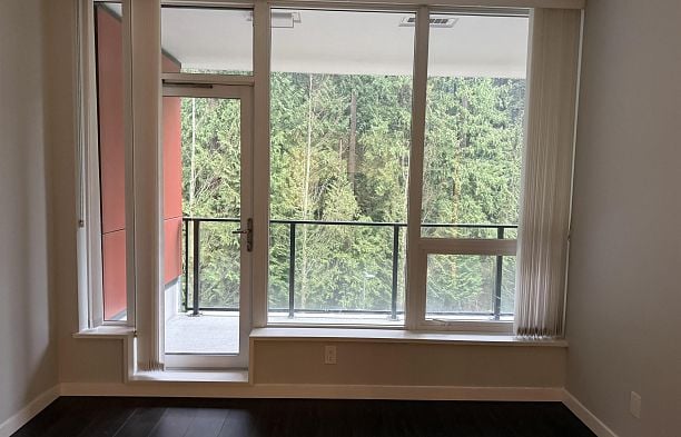 303 5628 Birney Avenue University VW