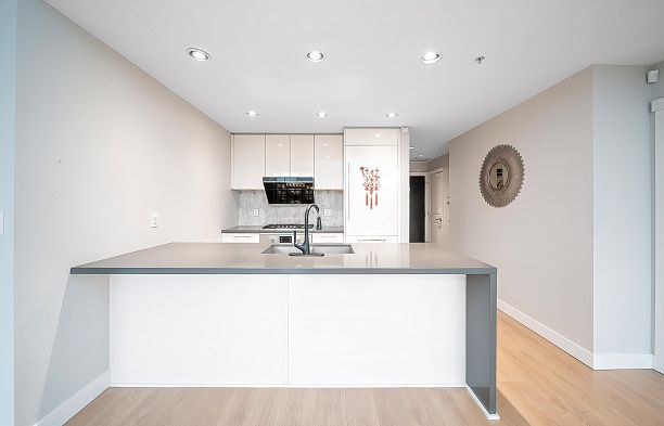 107 5638 Birney Avenue University VW