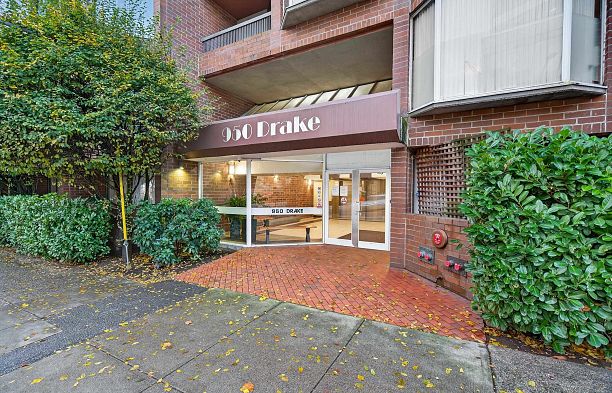 902 950 Drake Street Downtown VW