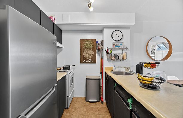 902 950 Drake Street Downtown VW