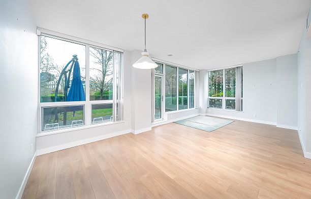 107 5638 Birney Avenue University VW