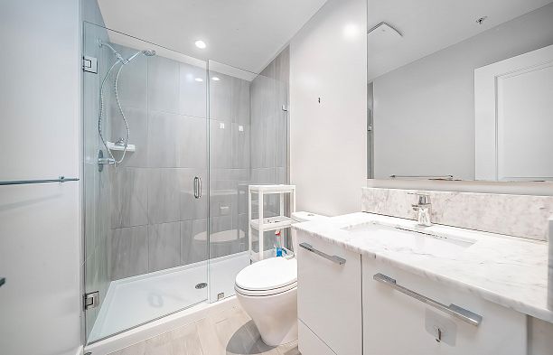 107 5638 Birney Avenue University VW