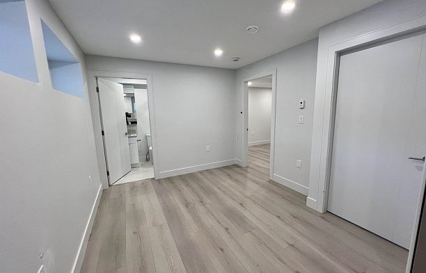 105 E 39TH AVENUE, Vancouver BC V5W 1J6 Main