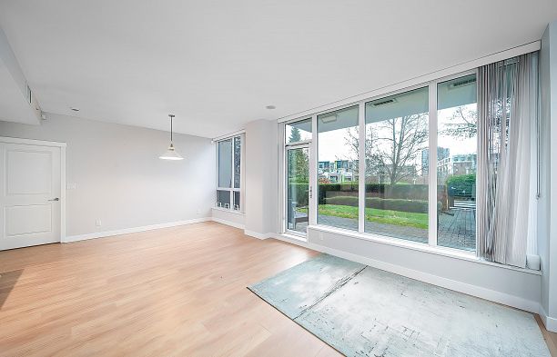 107 5638 Birney Avenue University VW