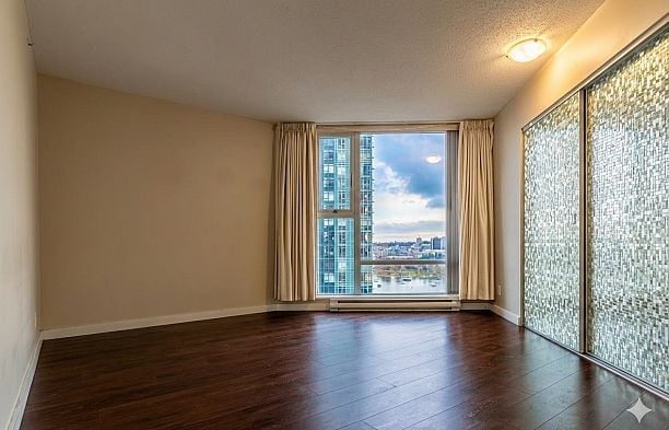 1802 455 Beach Crescent Yaletown