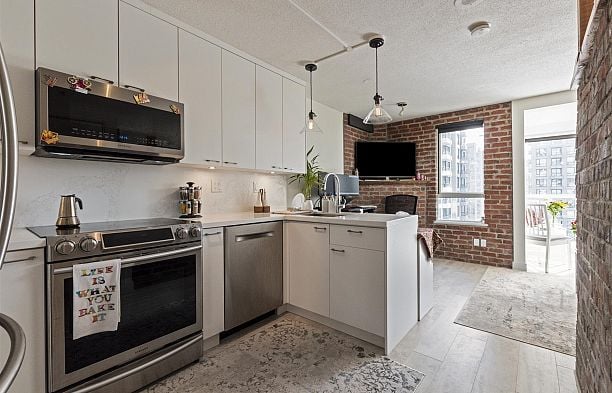 1605 939 HOMER STREET, Vancouver BC V6B 2W6 Yaletown