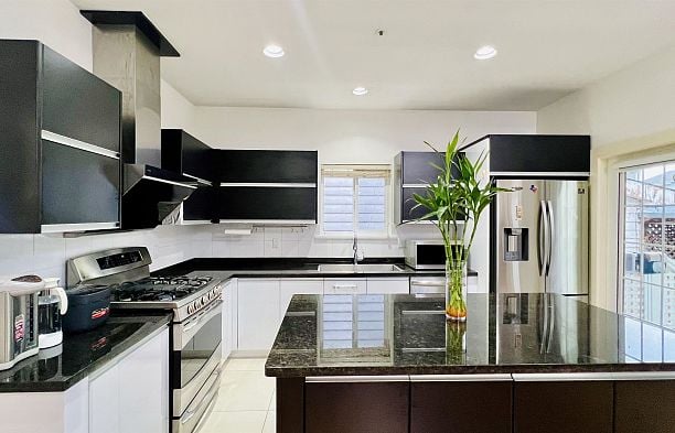 2813 W 21st Avenue Arbutus