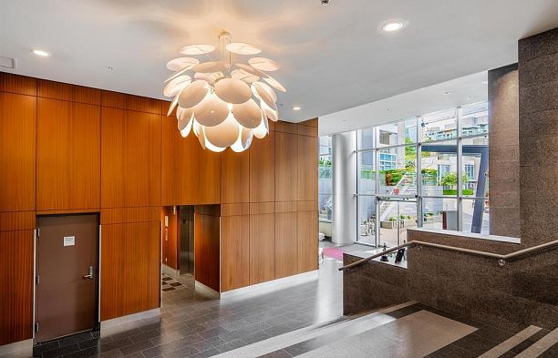 1211 W Cordova Coal Harbour