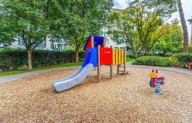 313 4883 Maclure Mews Quilchena