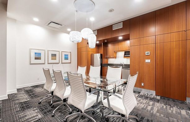 1211 W Cordova Coal Harbour