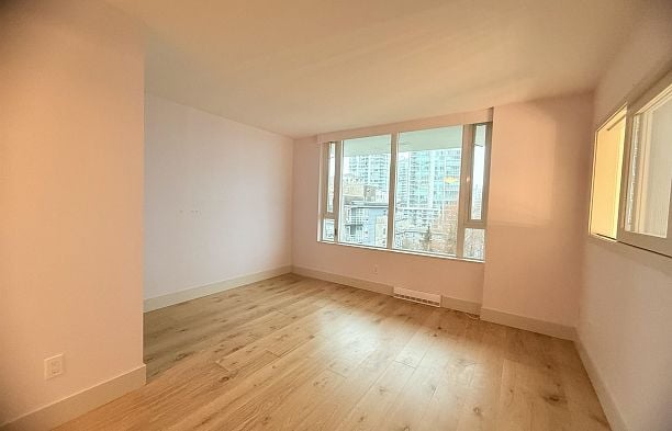 607 590 Nicola Street Coal Harbour