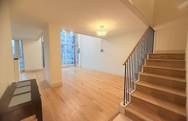 607 590 Nicola Street Coal Harbour