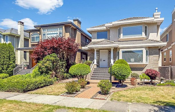 2755 W 20th Avenue Arbutus