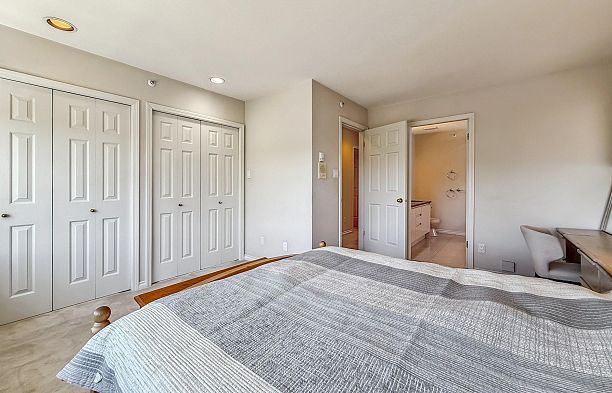 2755 W 20th Avenue Arbutus