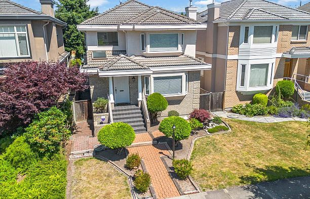 2755 W 20th Avenue Arbutus