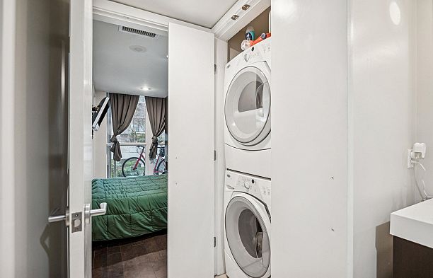 301 1055 Richards Street Downtown VW