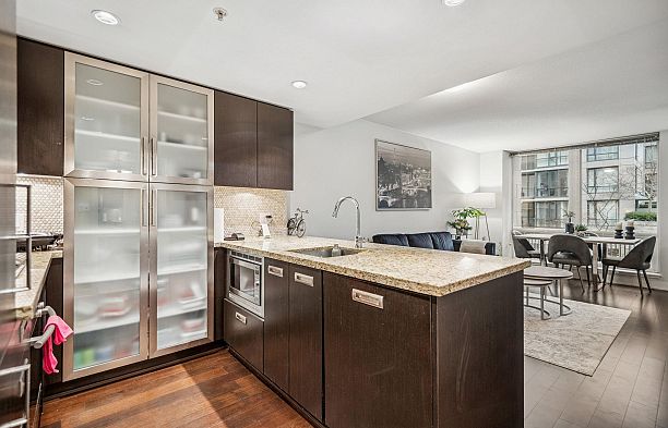 301 1055 Richards Street Downtown VW