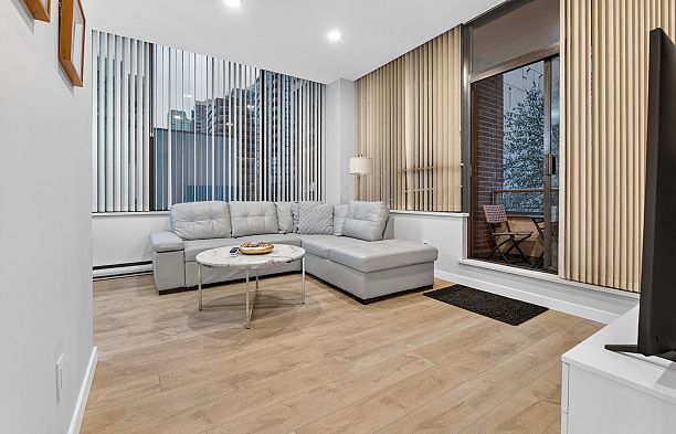 311 1010 Howe Street Downtown VW