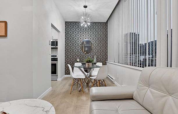 311 1010 Howe Street Downtown VW