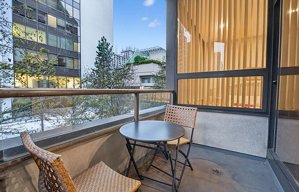 311 1010 Howe Street Downtown VW